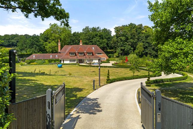 6 bedroom detached house for sale