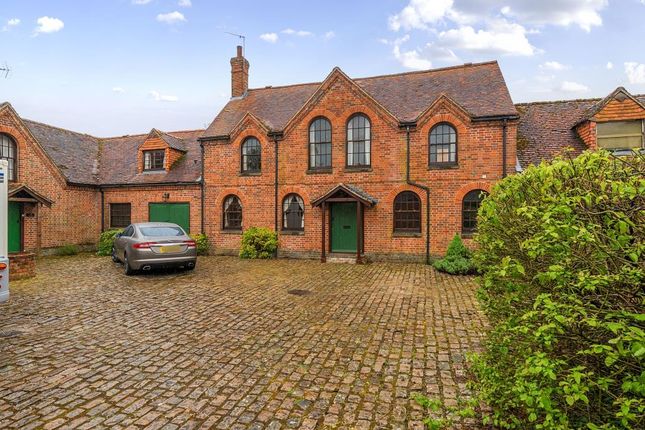 Elcot,  Berkshire,  RG20 3 bed link detached house for sale
