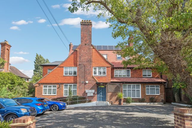 3 bedroom ground floor flat for sale