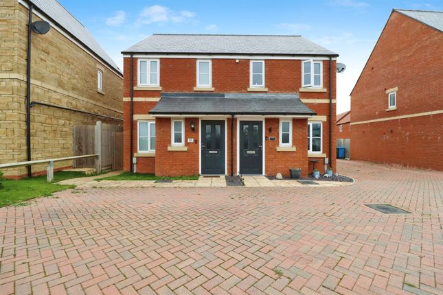 2 bedroom semi-detached house for sale