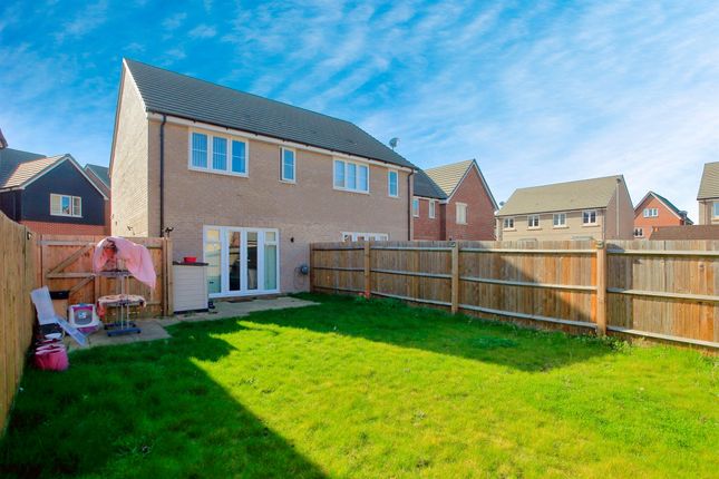 3 bed semi-detached house