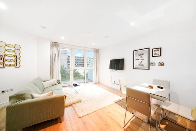 47 Beadon Road, London W6 2 bed flat for sale