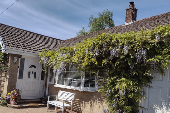 Middlehey Avenue, Knowsley Village L34 3 bed bungalow for sale