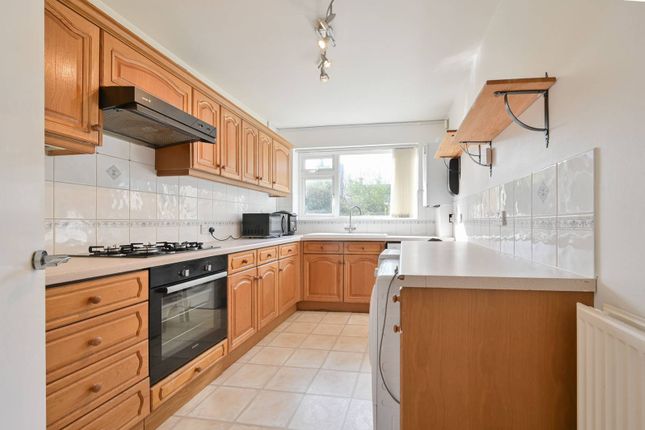 Woodville Court, Watford, WD17 2 bed flat for sale
