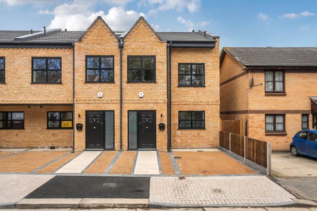 Cambridge Road, London 3 bed townhouse for sale