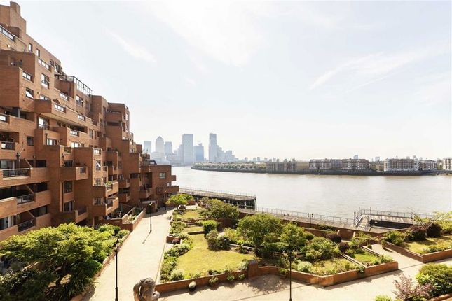 The Highway, London E1W 3 bed flat for sale
