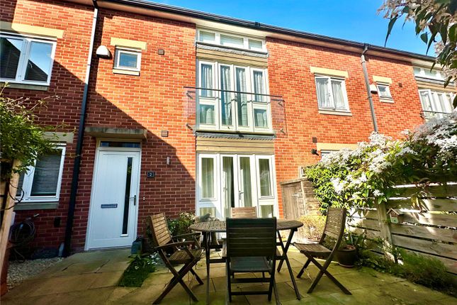 School Lane, Lymington, Hampshire, SO41 3 bed terraced house for sale