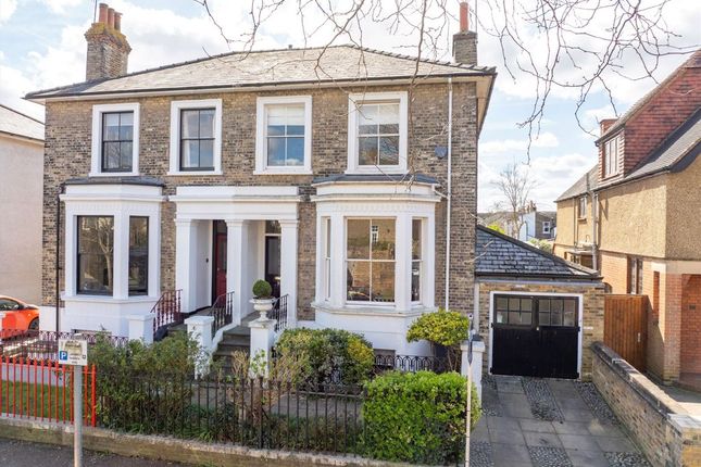 St. Leonard's Road, Surbiton KT6 4 bed semi
