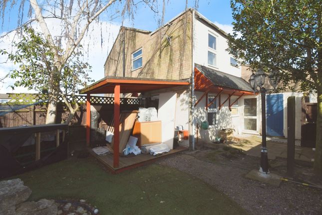 2 bedroom ground floor flat for sale