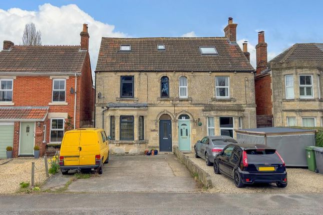 4 bed semi-detached house
