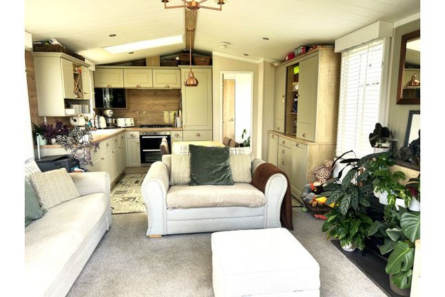 2 bedroom park home for sale