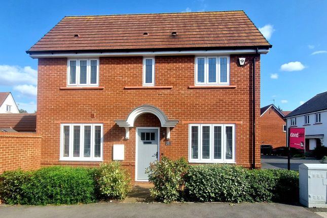 Porthcawl Drive, Bracknell RG42 3 bed detached house for sale