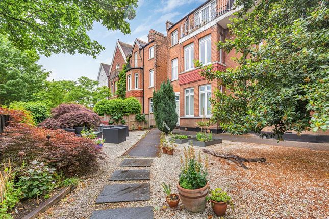 Oxford Road, Teddington TW11 1 bed flat for sale