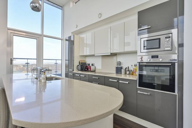 Roehampton Lane, Roehampton, London... 2 bed penthouse for sale