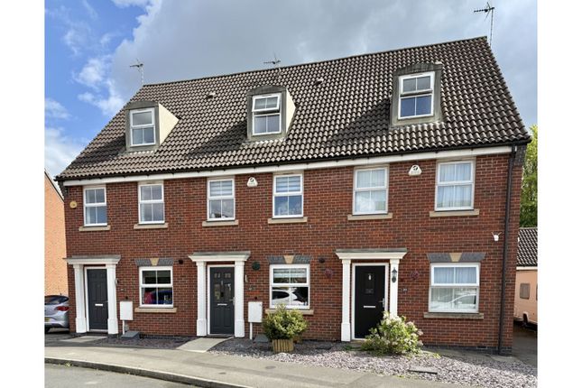 3 bedroom terraced house for sale