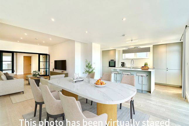 Crofts Lea Park, Ilfracombe, Devon, EX34 3 bed apartment for sale