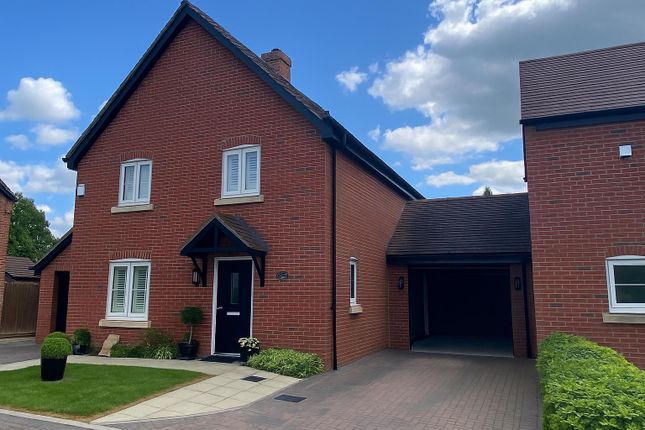 Somerset Fields, Farnham GU10 3 bed detached house for sale