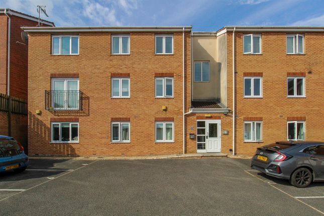 Millers Croft, Castleford WF10 2 bed flat for sale