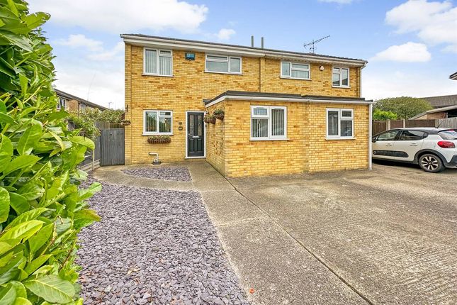 4 bedroom semi-detached house for sale