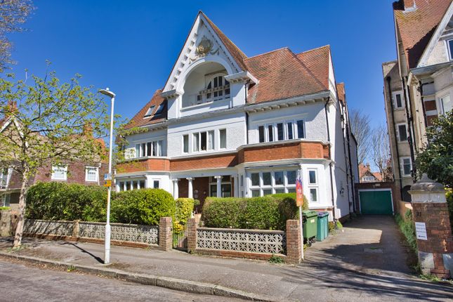 2 bed flat