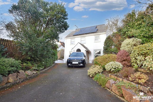 4 bed detached house