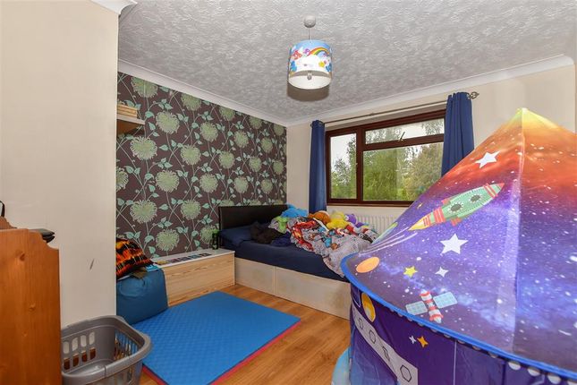Ellingham Leas, Maidstone, Kent 4 bed semi