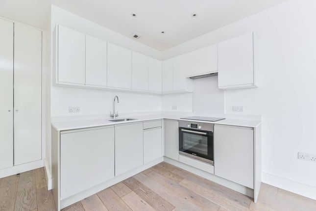 Stewarts Road, Nine Elms, London, SW8 1 bed flat for sale