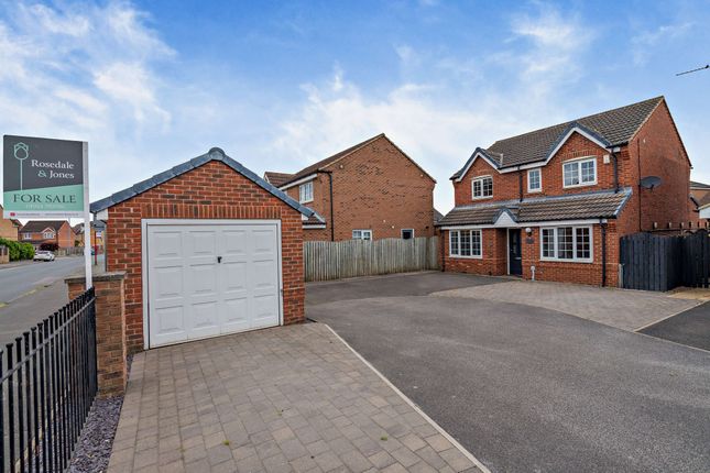 Pasture Way, Castleford, West Yorkshire 4 bed detached house for sale
