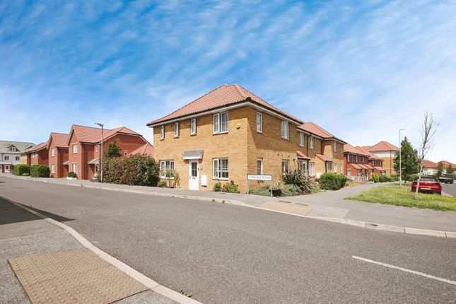 3 bed semi-detached house