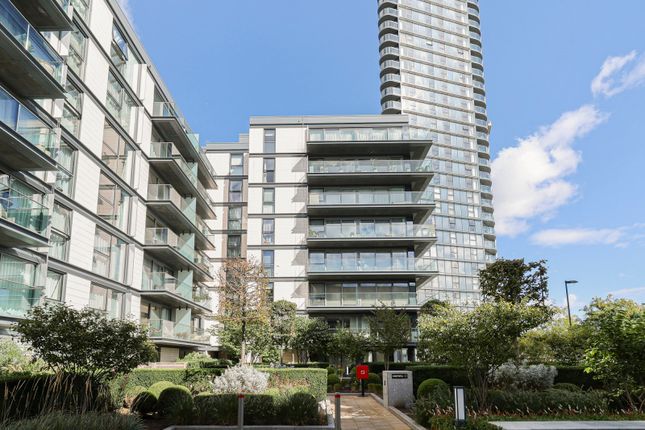 Waterfront Drive, Imperial Wharf, SW10 3 bed apartment for sale