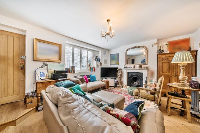 Amberley Road, Maida Vale, London, W9 2 bed flat for sale
