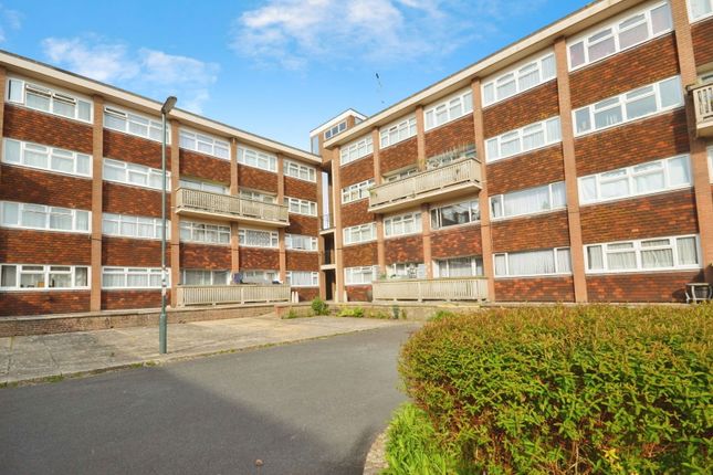 Sutherland Close, Bognor Regis 3 bed maisonette for sale