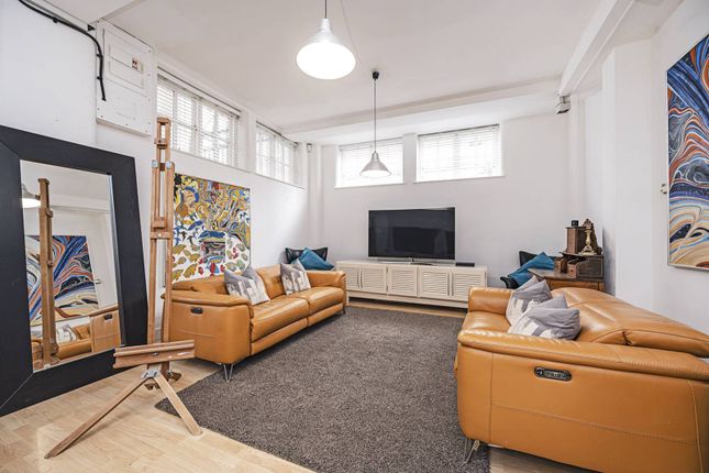 Steam Mills, Fairclough Street... 2 bed maisonette for sale