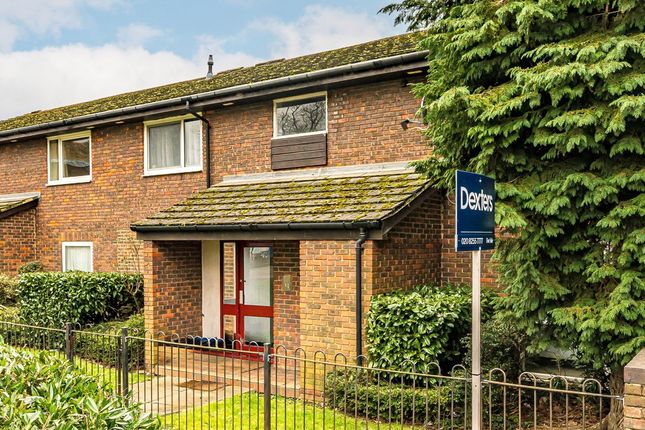 Tangley Park Road, Hampton TW12 1 bed flat for sale