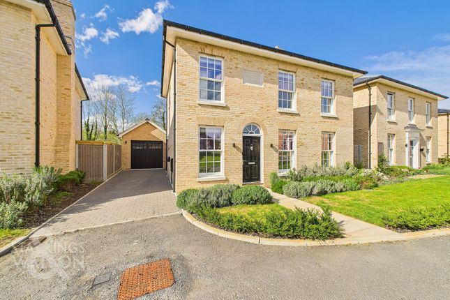 Chestnut Drive, Norwich NR14 4 bed detached house for sale