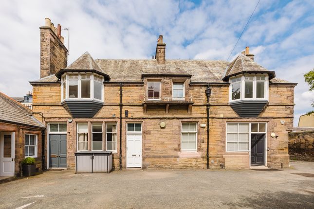 3 bedroom flat for sale