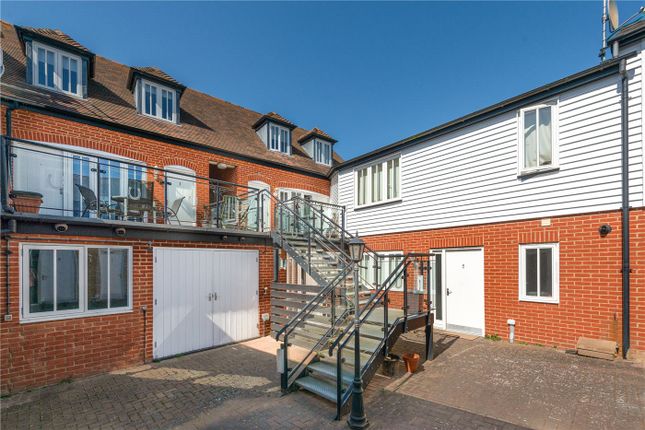 Horseshoe Mews, Canterbury, Kent, CT1 2 bed apartment for sale