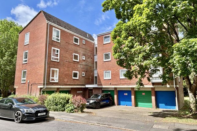 Hasler Road, Poole BH17 2 bed flat for sale