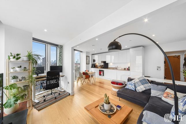 Sky View Tower, High Street... 2 bed apartment for sale