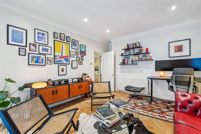 Courtfield Gardens, London, SW5 2 bed apartment for sale