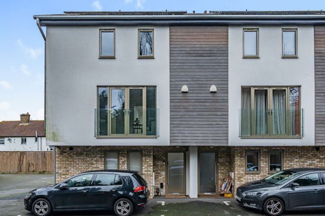 York Lane, Mitcham CR4 4 bed end of terrace house for sale