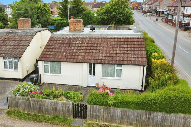 2 bedroom detached bungalow for sale