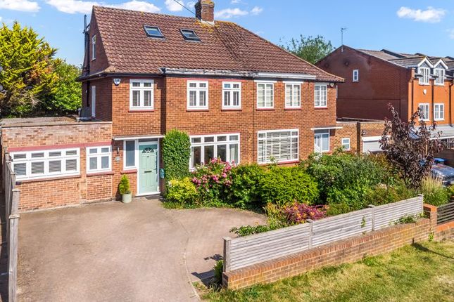 5 bedroom semi-detached house for sale