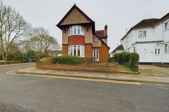 3 bed detached house