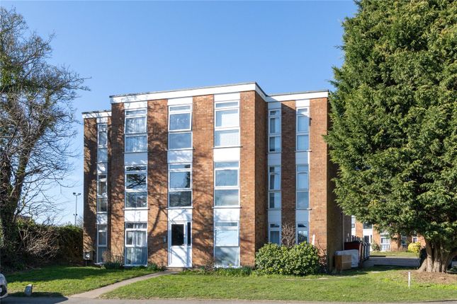 Elderberry Close, Bedfordshire LU2 2 bed apartment for sale
