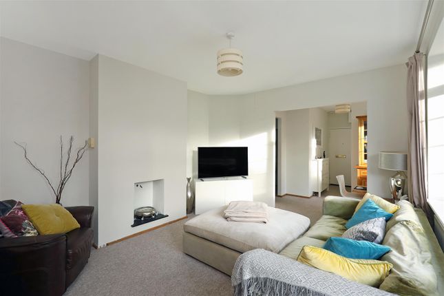 Wimbledon Park Side, London 3 bed flat for sale