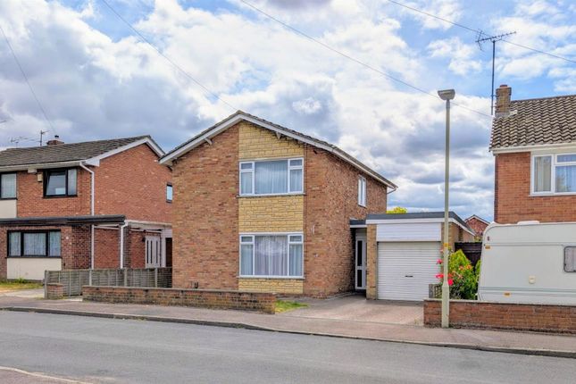 4 bed detached house
