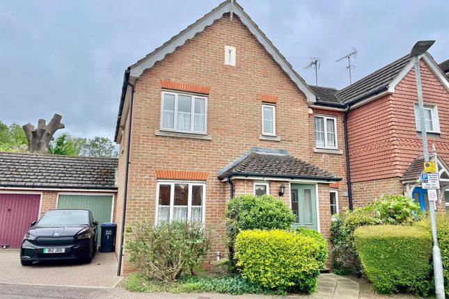 Oaklands Wood, Hatfield AL10 3 bed semi