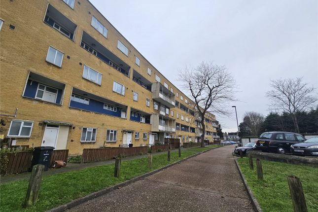 Bromley Road, London, SE6 3 bed flat for sale