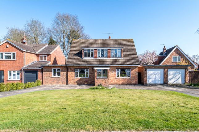 Bentley Close, Longfield, Kent, DA3 4 bed detached house for sale